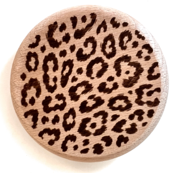 Gravierter Glasdeckel Leopard aus Buche mit Animal-Print-Muster