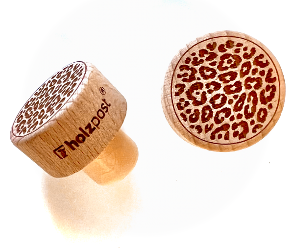 Beech wood Leopard bottle stopper for crown cap bottles FK117